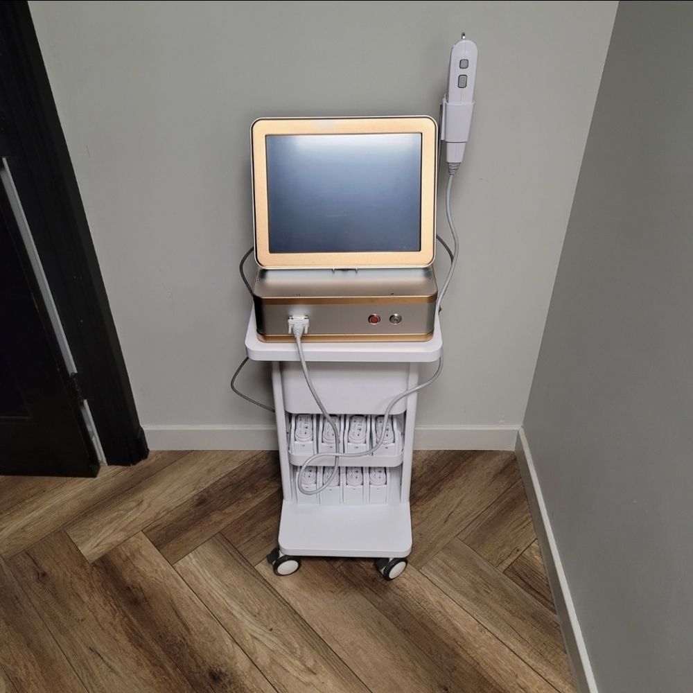 Professional HIFU SkinTightening and sculpting machine - 4D - MACHINE ONLY.